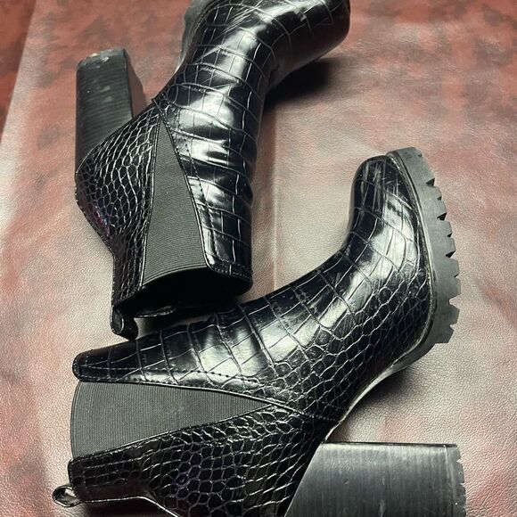 Steve‎ Madden Ladon Platform Chelsea boot black croc size 10 - Picture 2 of 13